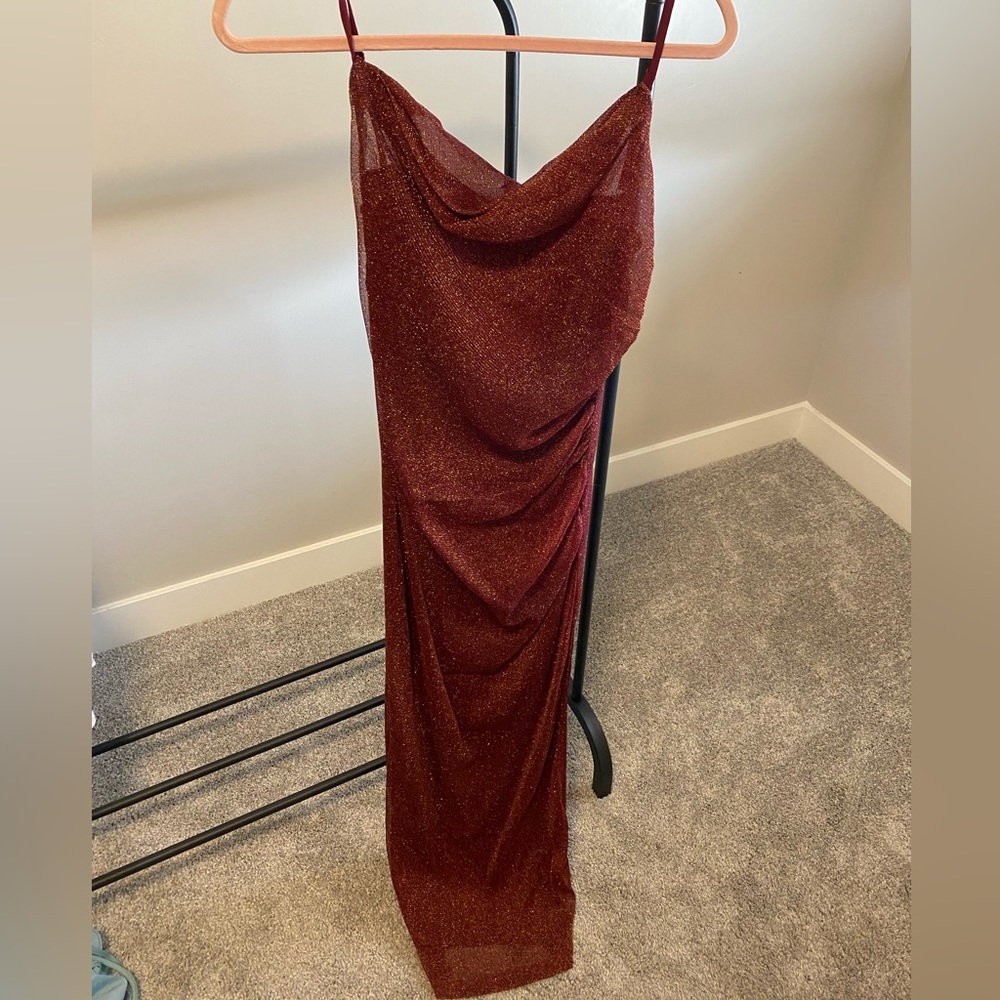 Floor length lulu dress.